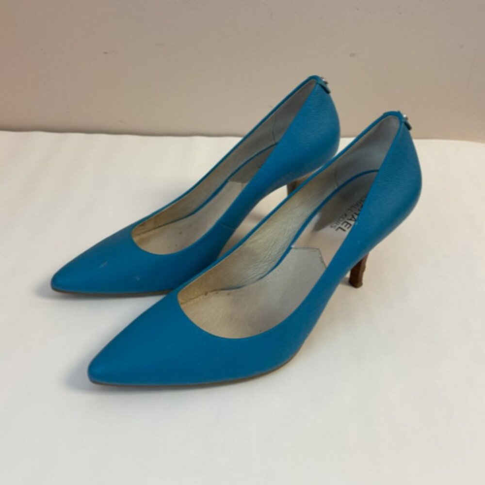 Michael Kors Bright Blue Mid Pump - Size 8.5M